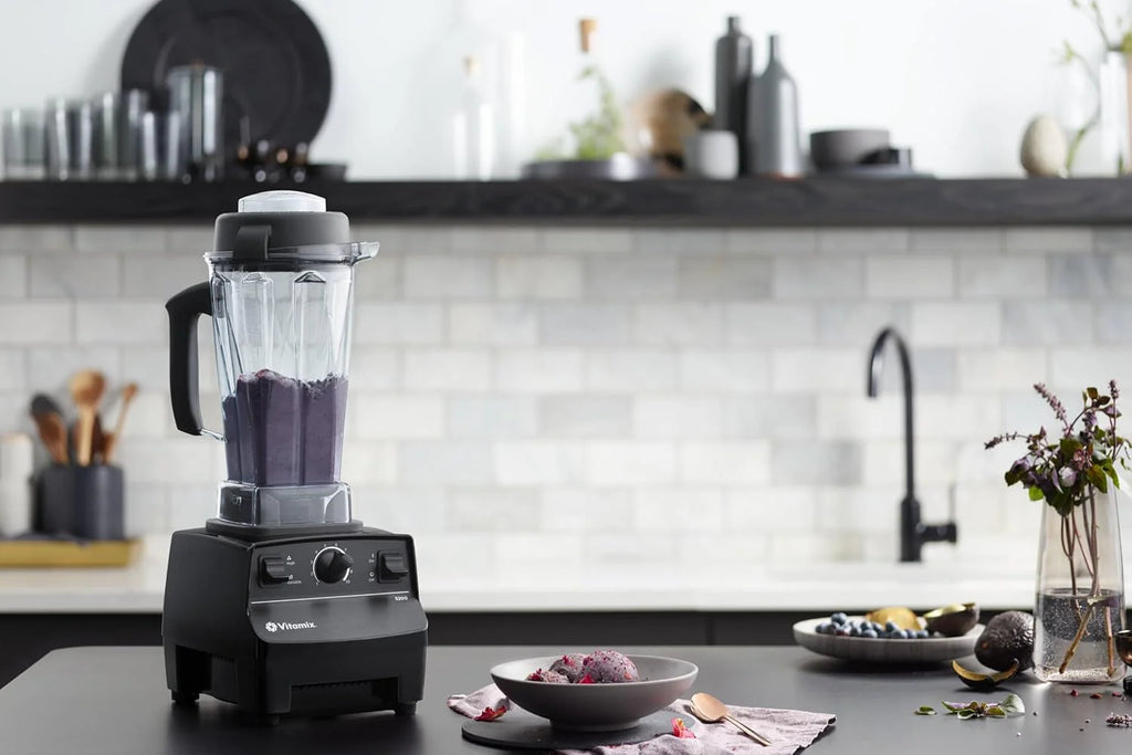 Vitamix 5200 Blender, Professional-Grade, 64 oz Container, Self-Cleaning, Black